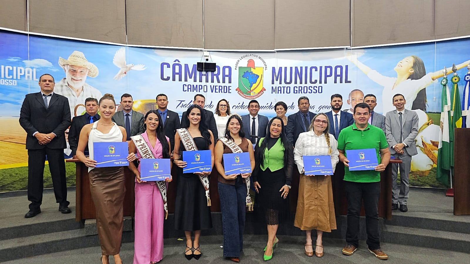 Sindicato recebe Moção de Aplausos pela organização do concurso Rainha da Expoverde 2025