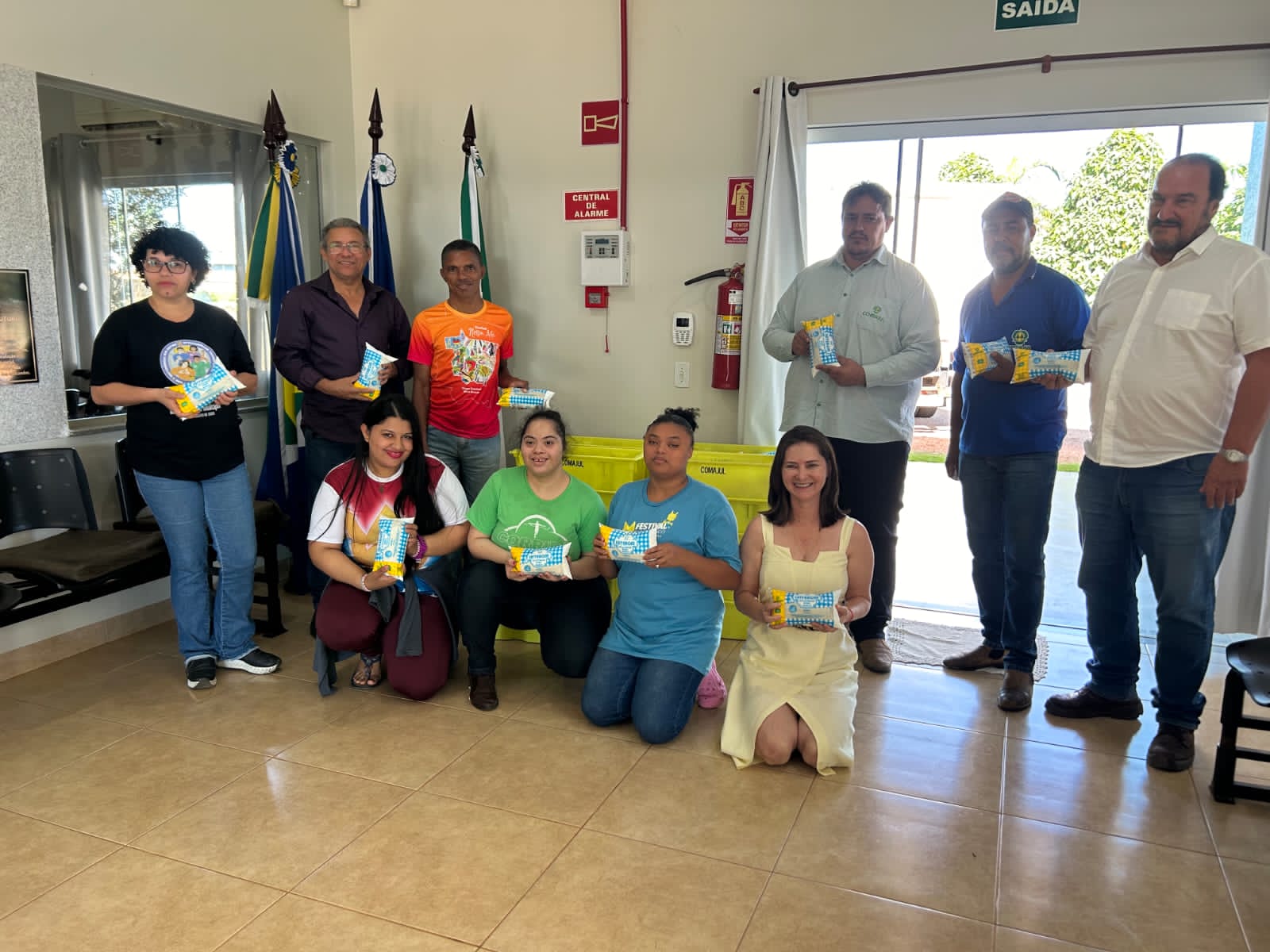 Leite do Torneio Leiteiro da Expoverde é entregue a entidades de Campo Verde